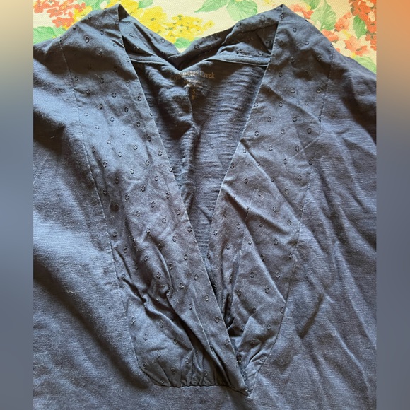 Women’s Coldwater Creek Navy Blue Cotton V-Neck Tee Roll Up Sleeves - Picture 2 of 6